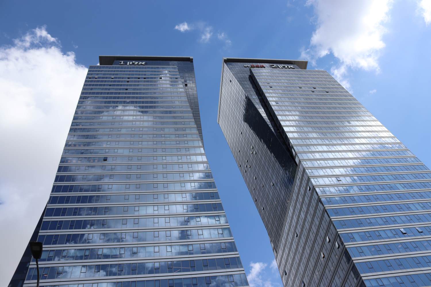 תל אביב נשארת בירת הביקושים (תמונה שאטרסטוק: מגדלי אלון תל אביב)